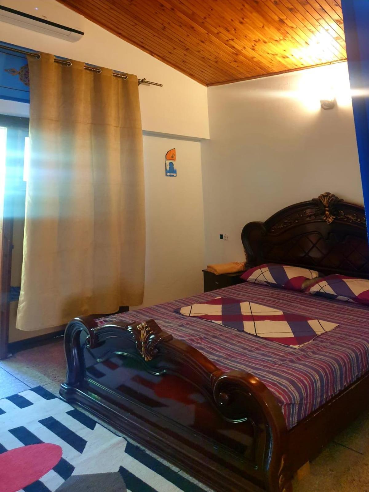 Casa Plasa Grande 셰프샤우엔 외부 사진