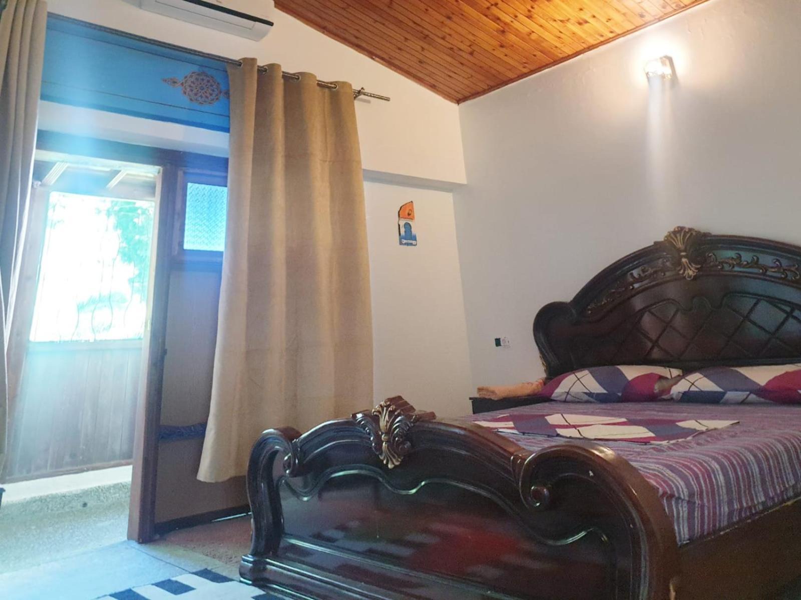 Casa Plasa Grande 셰프샤우엔 외부 사진